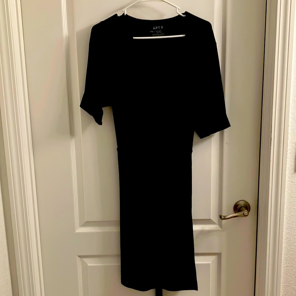 Apt. 9 Black Sheath Dress Short Sleeve Crew Neck